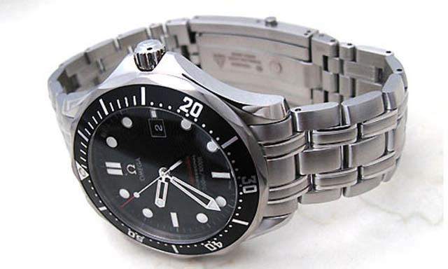 オメガ偽物時計 シーマスター３００ 212.30.41.61.01.001_スーパーコピー時計専門店