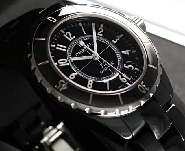 シャネルスーパーコピーJ12ブラックセラミック ブラックダイアル セラミックブレスレッ H0685_スーパーコピー時計