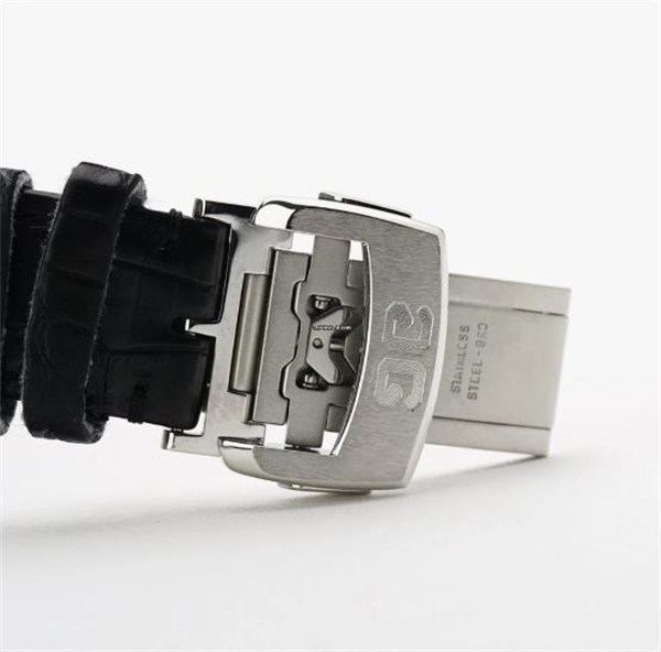 グラスヒュッテ・オリジナル N級品時計 代引き パノマティックカウンター XL 1-96-01-02-02-50