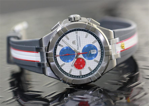 モーリス・ラクロア スーパーコピー時計 アイコン クロノグラフ スペシャルエディション マヒンドラ・レーシング AI1018-TT031-130-2