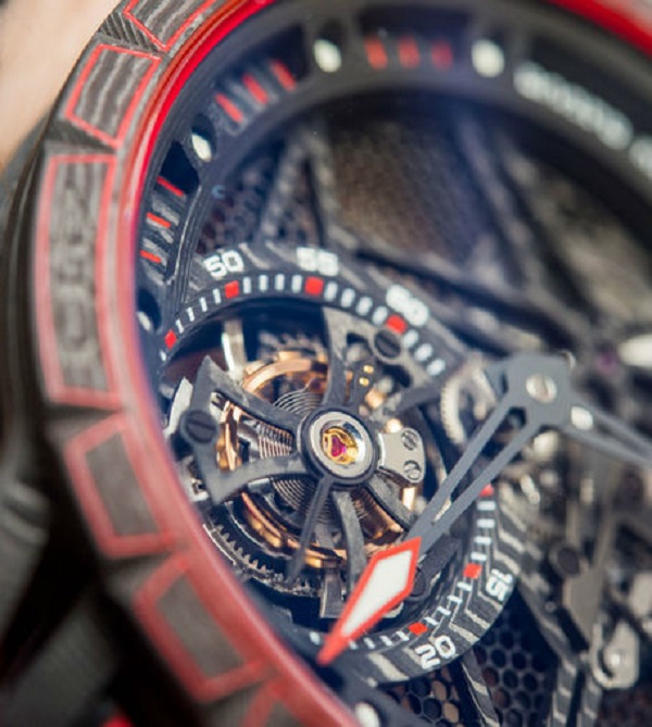 ロジェ・デュブイ 腕時計スーパーコピー代引き エクスカリバー スパイダー カーボン スケルトン フライングトゥールビヨン RDDBEX0572
